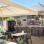 A Hotel Side